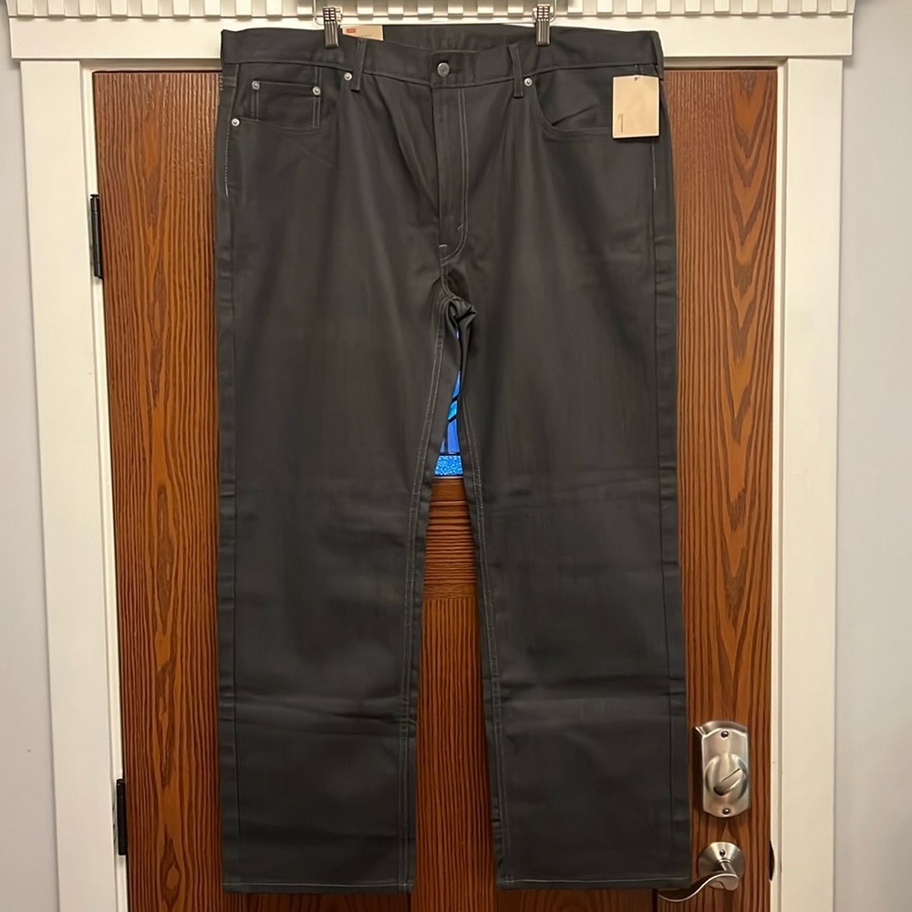 Levi’s Relaxed Straight Fit Dark Gray Denim Jeans 559